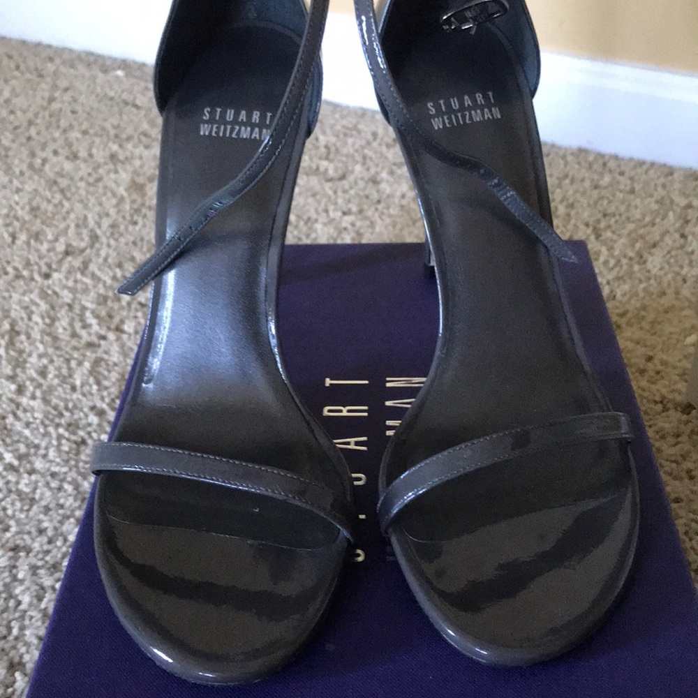 Stuart Weitzman nudistsong